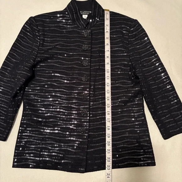 St. John Evening Black Textured Open-Front Blazer Embellished Buttons Size 2 - Picture 13 of 15